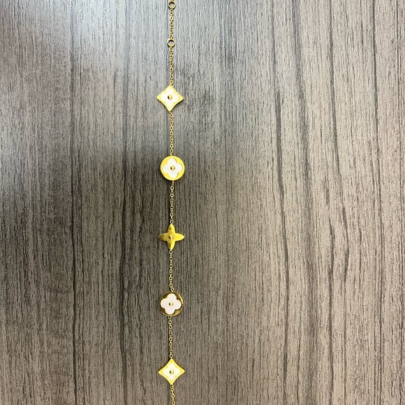 Authentic gold plated Louis Vuitton bracelet - Picture 3 of 12